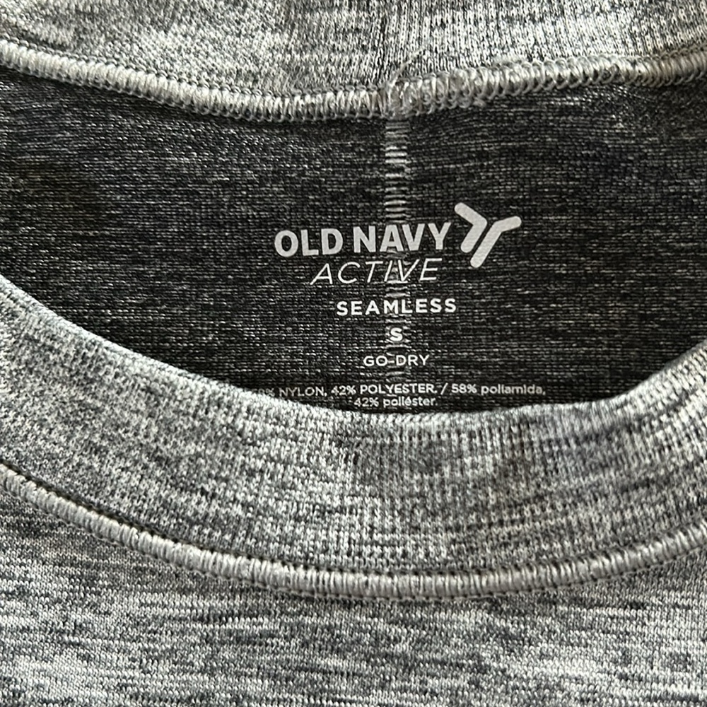 Old Navy Gray Long Sleeve Athletic Top Size S - Picture 2 of 5